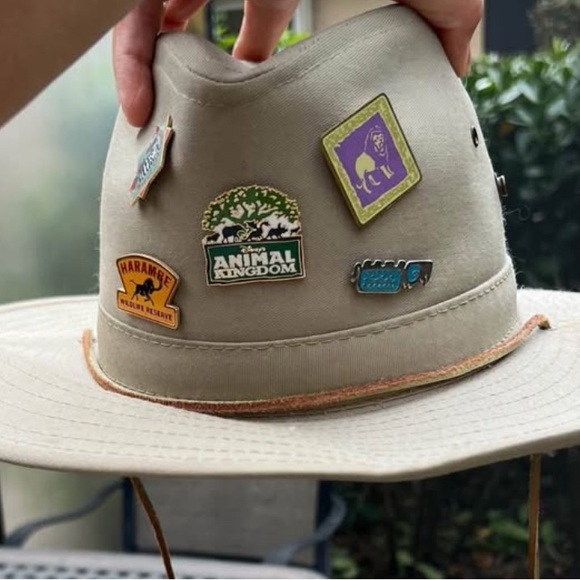 Walt Disney World Animal Kingdom Safari Hat Outback 5 Pins Sz S - Picture 5 of 9